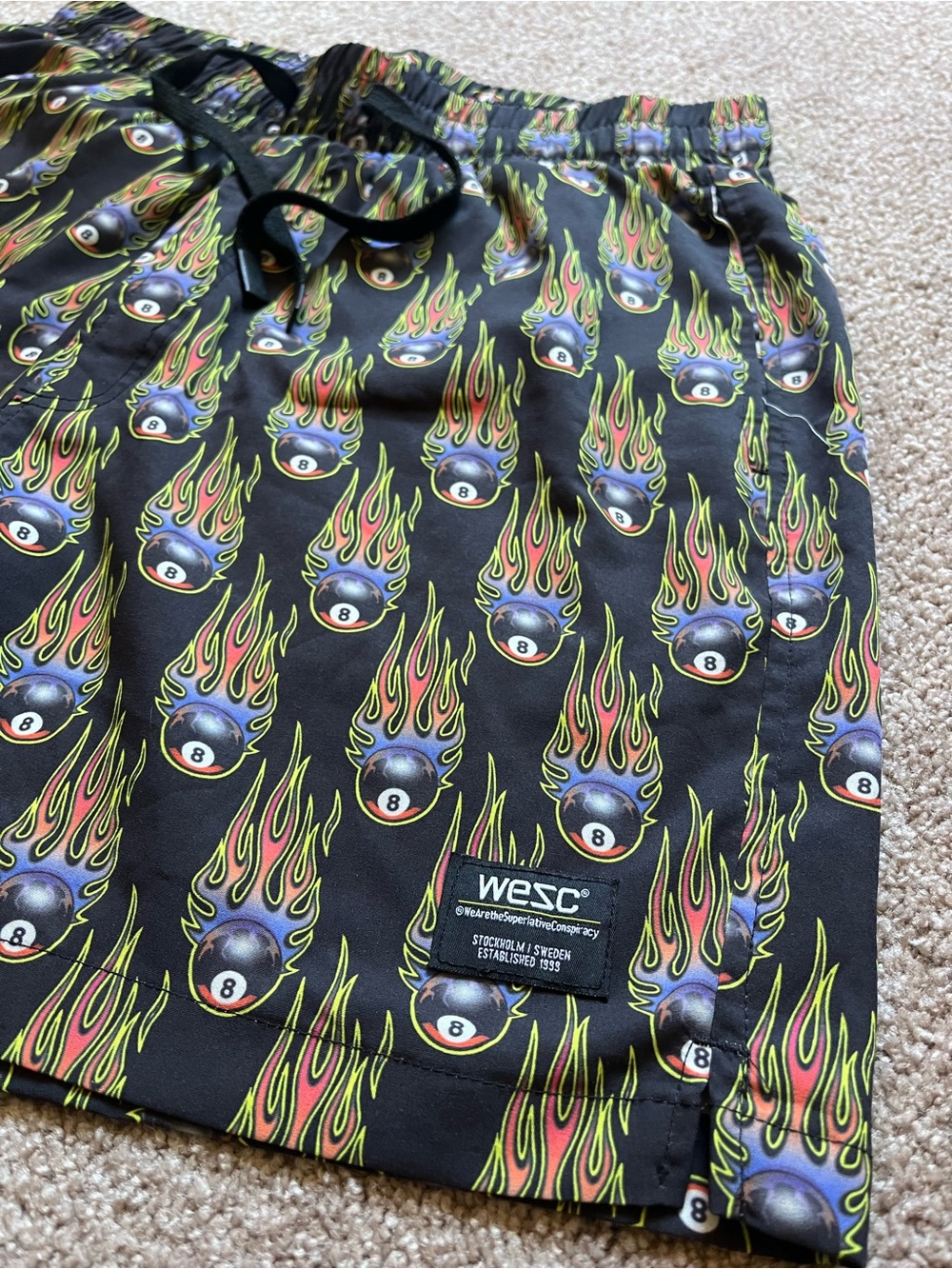 VTG 00’s / Y2K WESC Flaming 8Ball Short Cut Board Shorts - Picture 4 of 6